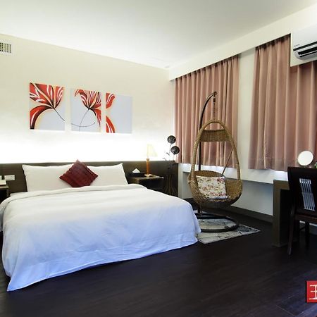 Yuh-Tarng Hotel Манонг Екстериор снимка