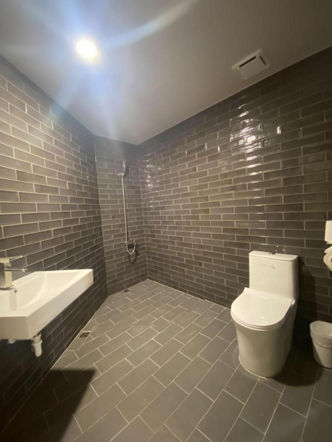 Yuh-Tarng Hotel Манонг Екстериор снимка