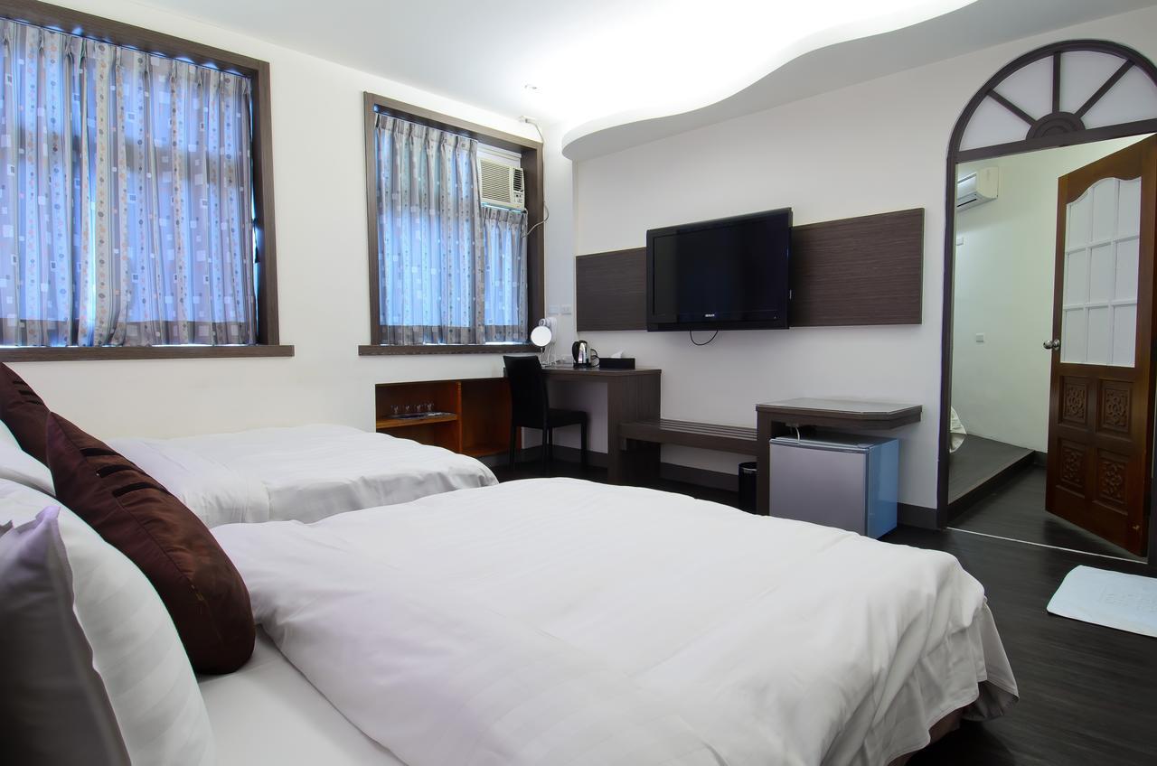 Yuh-Tarng Hotel Манонг Екстериор снимка
